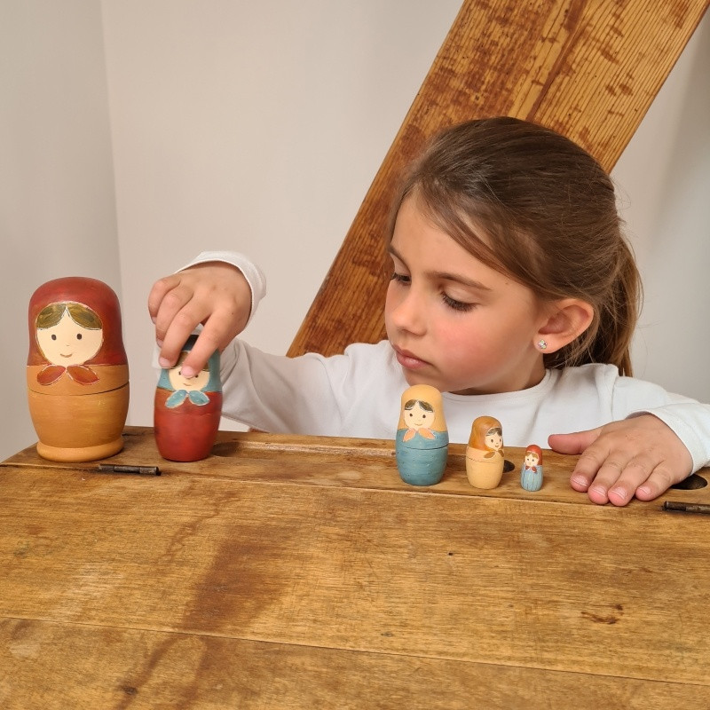 Joc de pictat papusi matrioshka, Egmont Toys - imagine 3